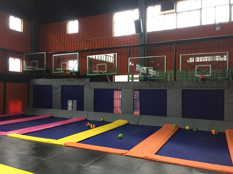 杭州团建活动丨杭州室内团建丨多乐岛蹦床馆团