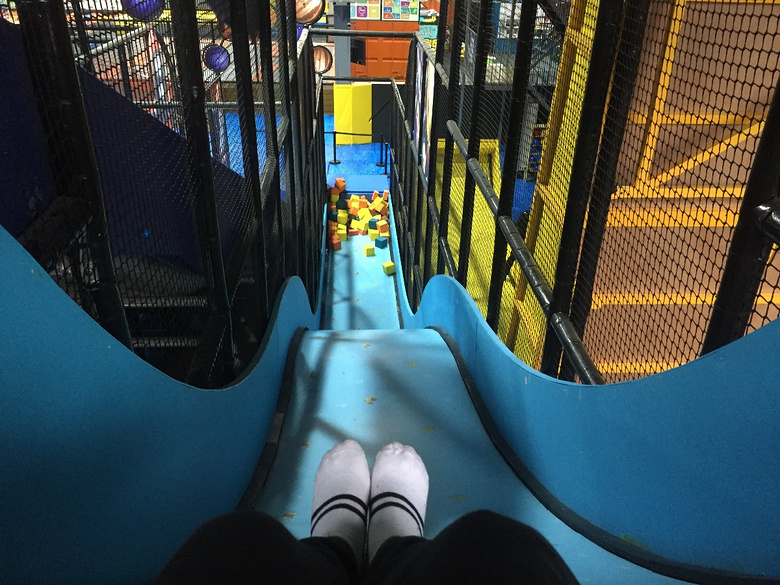 杭州团建活动丨杭州室内团建丨多乐岛蹦床馆团