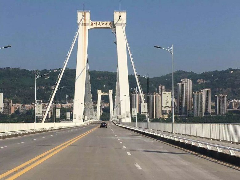 如何与孩子聊 ”重庆公交车坠江事件” ？
