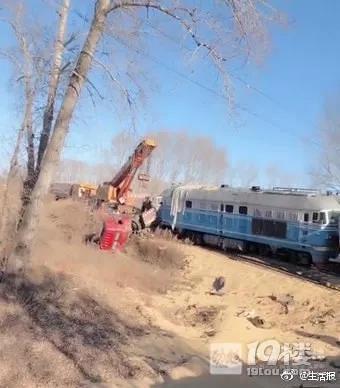 貨車與火車相撞 黑龍江一輛貨車和火車相撞傷勢如何