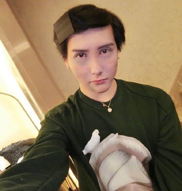 蛇精刘梓晨融掉玻尿酸首出镜,真实颜值让人意外,网友:有点帅