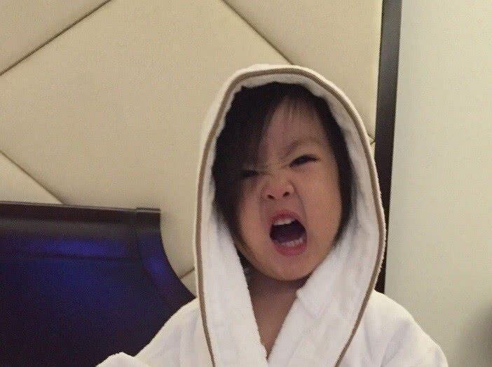 不想要孩子的丁克夫妻,却意外怀孕生女,如今