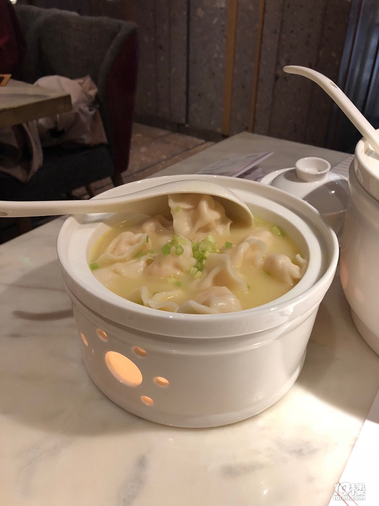 號(hào)稱水餃里的愛馬仕 味道真的還不錯(cuò)