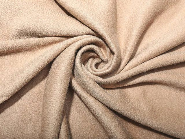 好物五只山羊一整年的羊绒才能织出这一条围巾