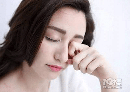 不吃油反而會(huì)加速衰老,野生核桃油賦予皮膚年輕