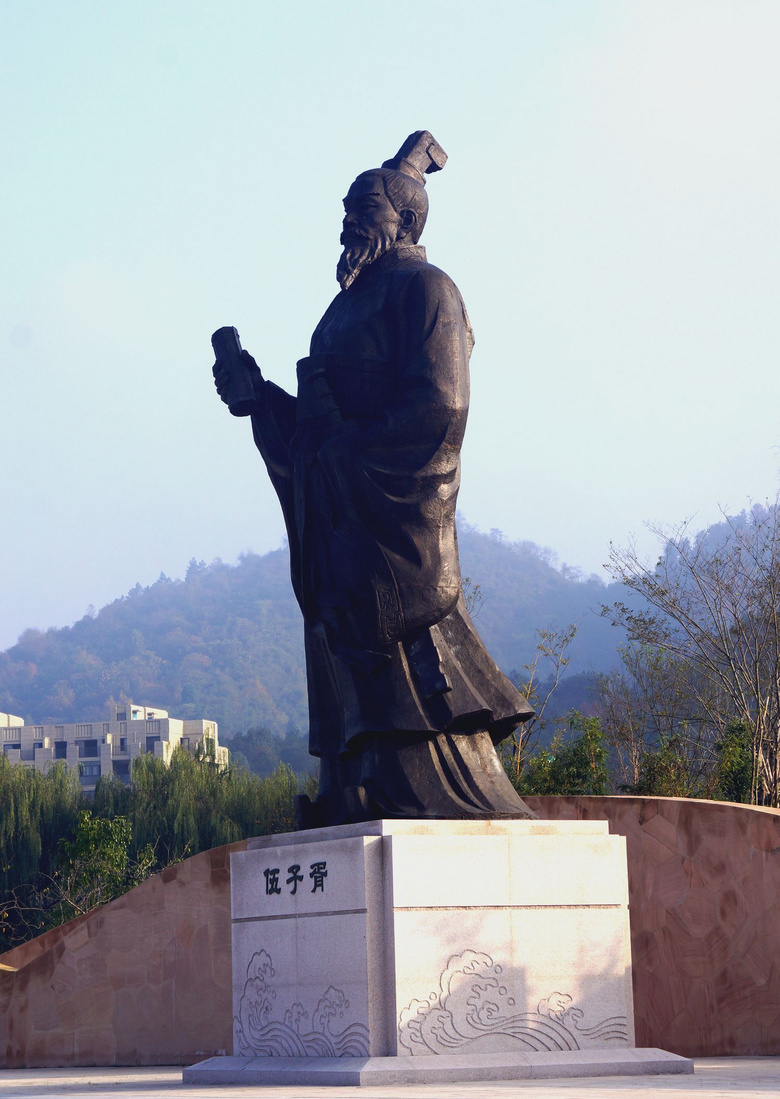 乾潭子胥公园的伍子胥雕像