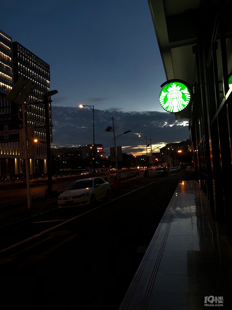 距离过年还剩七十多天,可是今年着实不想回