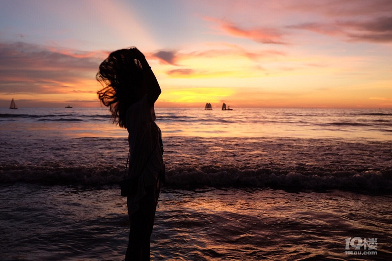 沙巴的海真的很美,日落也超级赞啊~