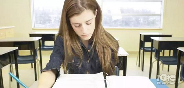 留学生考试挂科不能毕业——只有拿到真正的学位才是合算的买卖