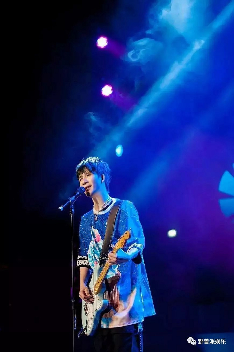 被称为"音乐裁缝"的大张伟也质疑别人抄袭?