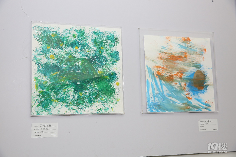 一場(chǎng)沒(méi)有主題的幼兒畫展,把家長(zhǎng)徹底給“藝術(shù)”了
