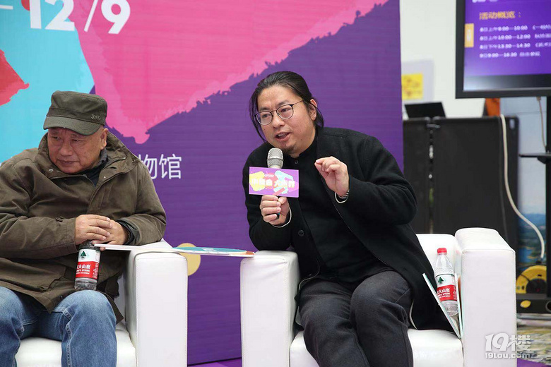 一場(chǎng)沒(méi)有主題的幼兒畫展,把家長(zhǎng)徹底給“藝術(shù)”了