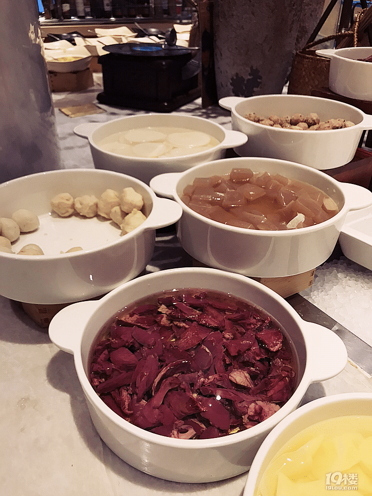 【8隊(duì)】天冷有三寶,火鍋、鹵味和燒烤