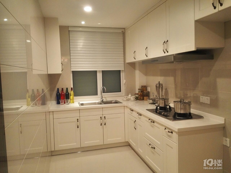 浙港城市公馆 内部关系该价打8折50年的产权