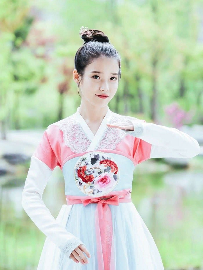 看完四个版本的若曦,才发现刘诗诗演的真好,