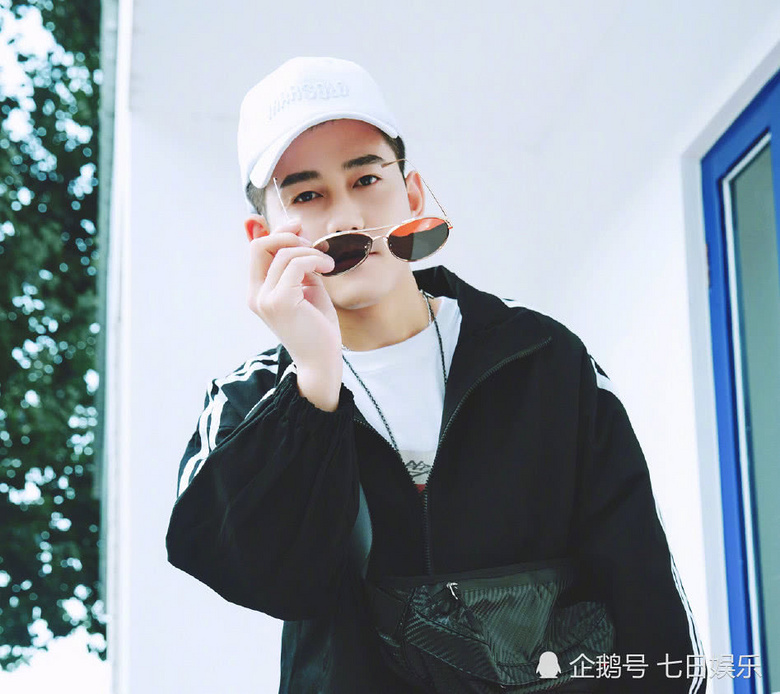 黄毅清自曝是苏醒高中同学,还牵出苏醒早年酒