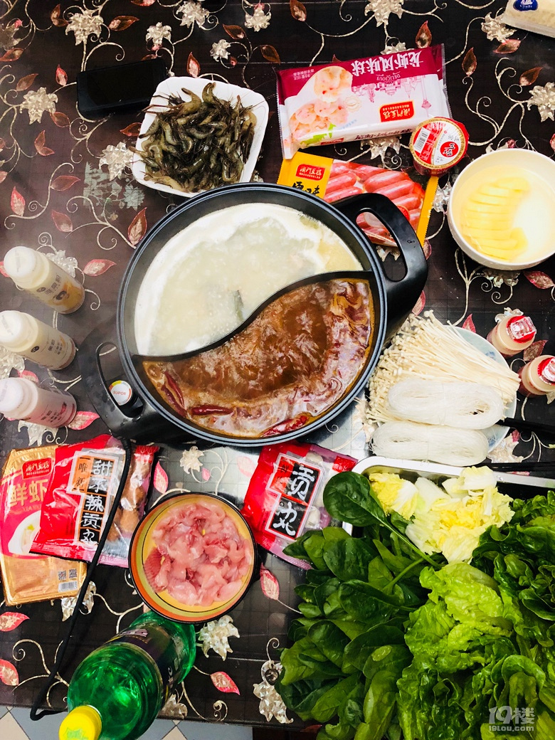 冬天吃什么 火锅必须的呀