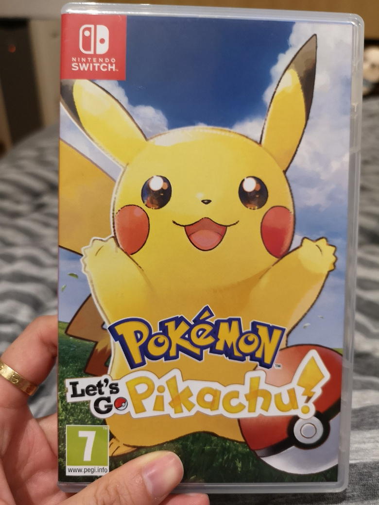 Switch精灵宝可梦盒装游戏卡标准版(皮卡丘)4