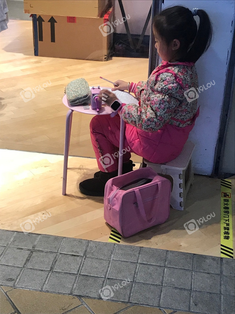 現(xiàn)在小學(xué)生那么辛苦的么