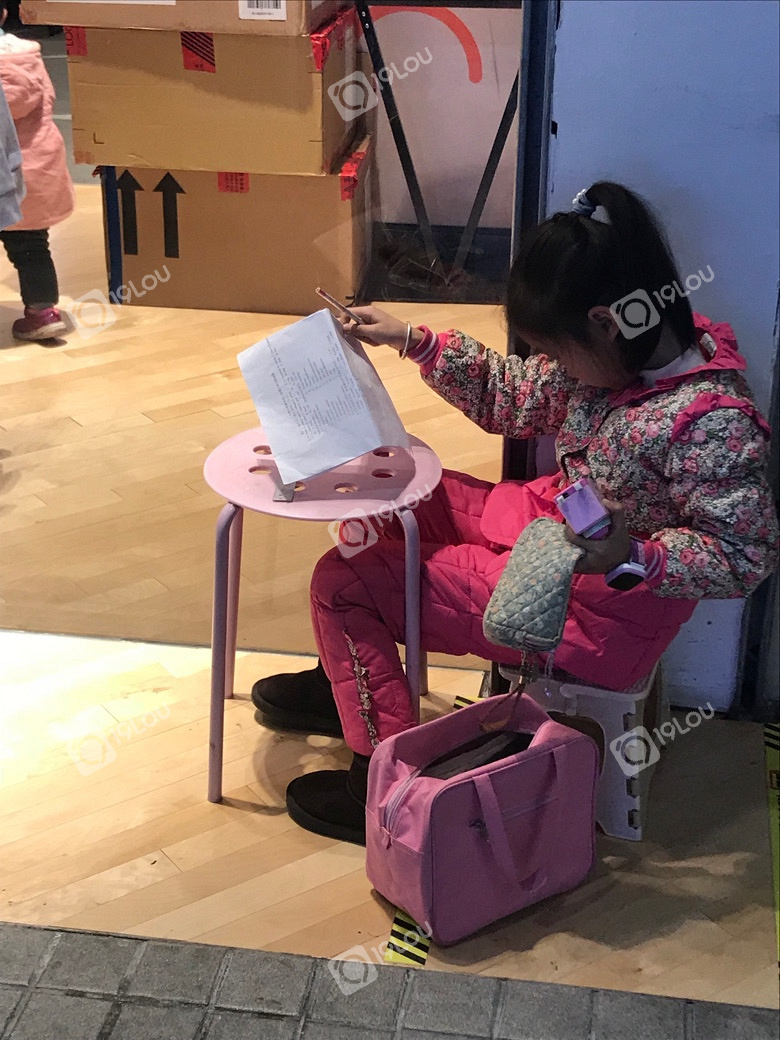 現(xiàn)在小學(xué)生那么辛苦的么