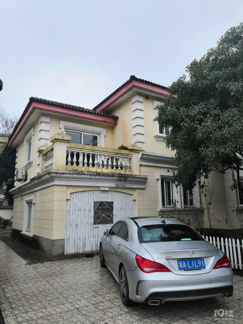 月桂花园独幢花园别墅房东出租,中介勿扰