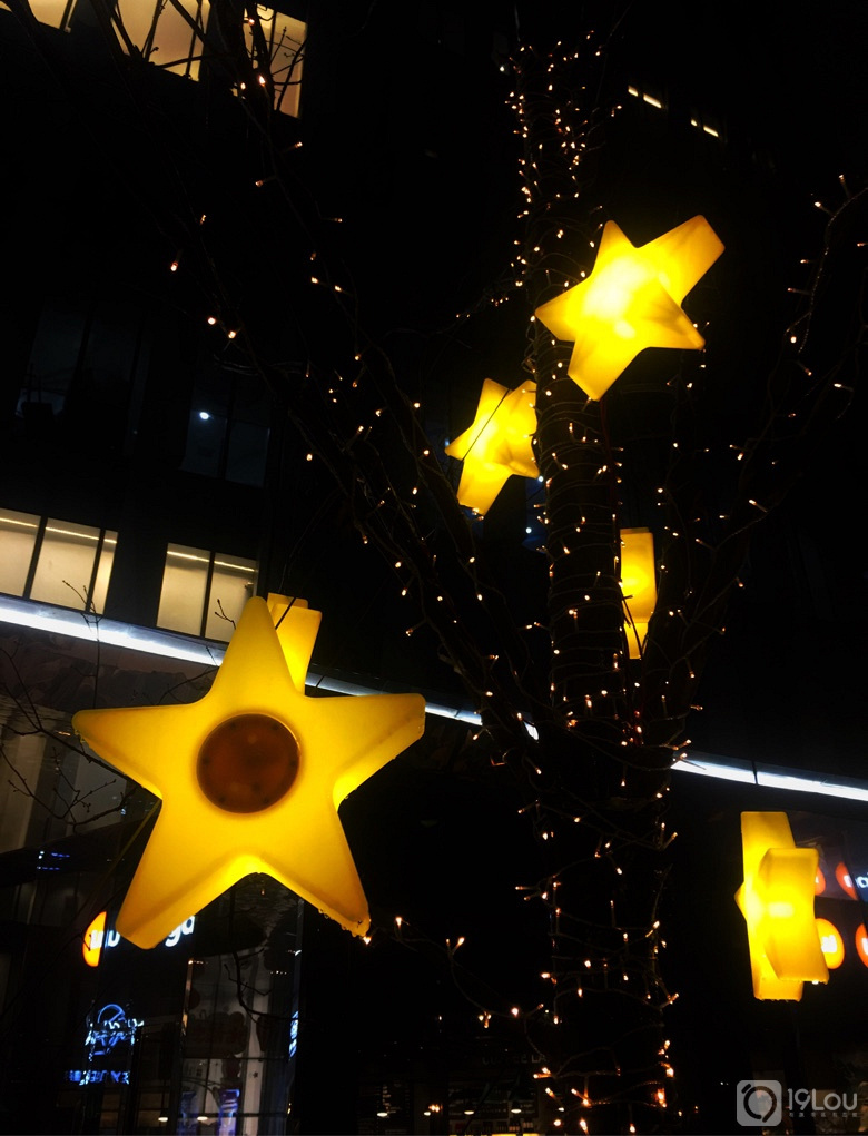 来福士逛街 看电影德鲁大叔