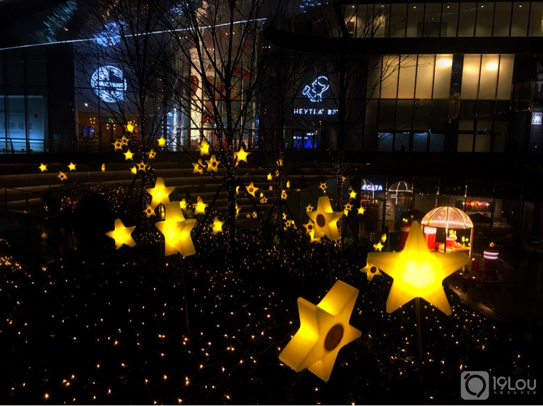 来福士逛街 看电影德鲁大叔