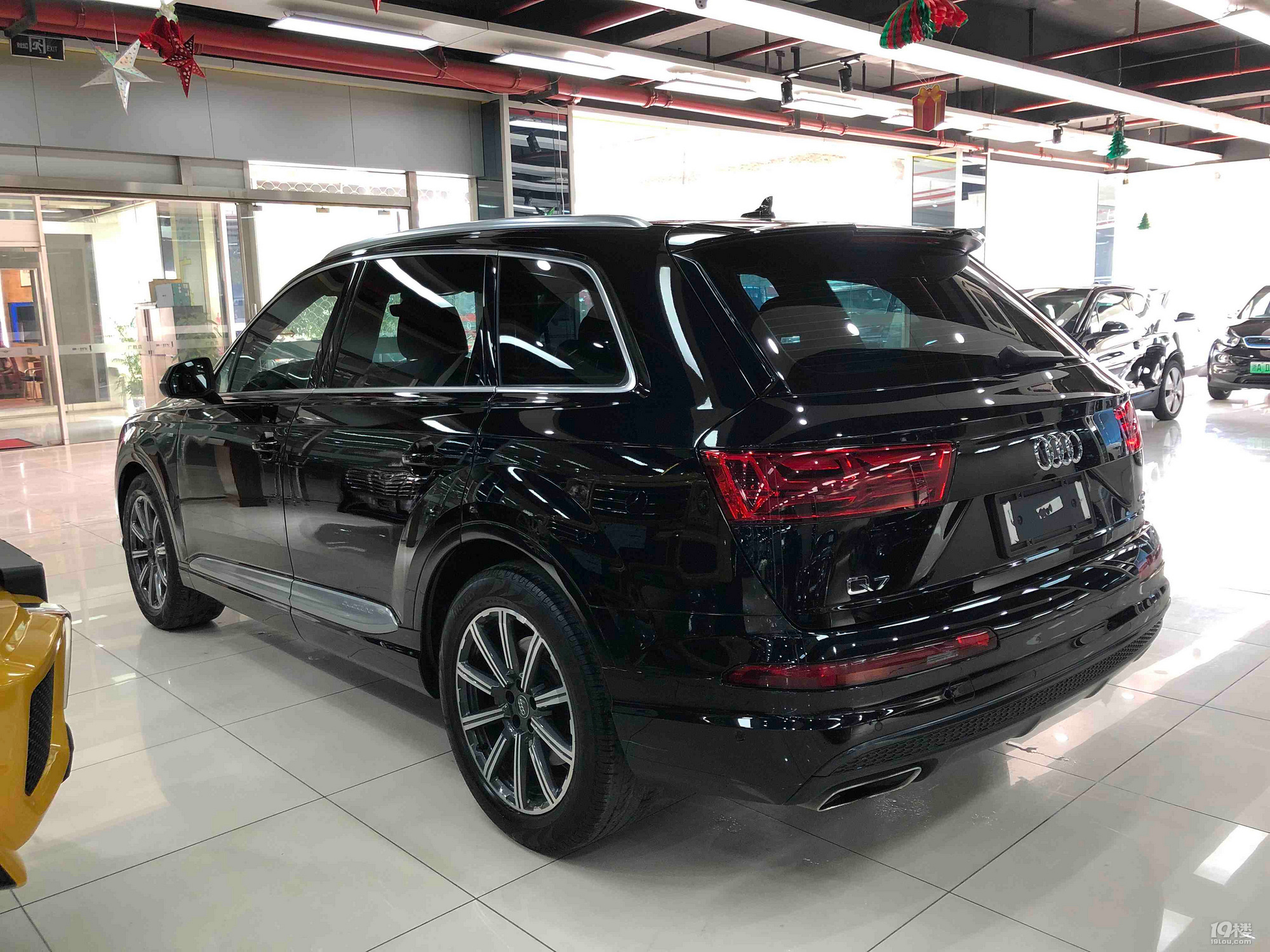 2016年12月奥迪q7-3.0顶配
