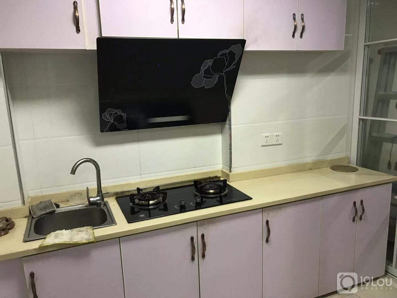 三墩桔子里精装公寓出租 一室一厅一卫 家具齐