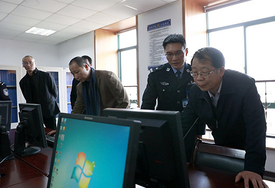 省乔司监狱邀请执法监督员进监开展执法监督活动