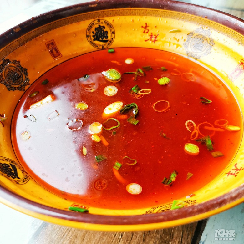 正宗襄阳贾洼的刘记牛肉面每年回来,闺蜜一