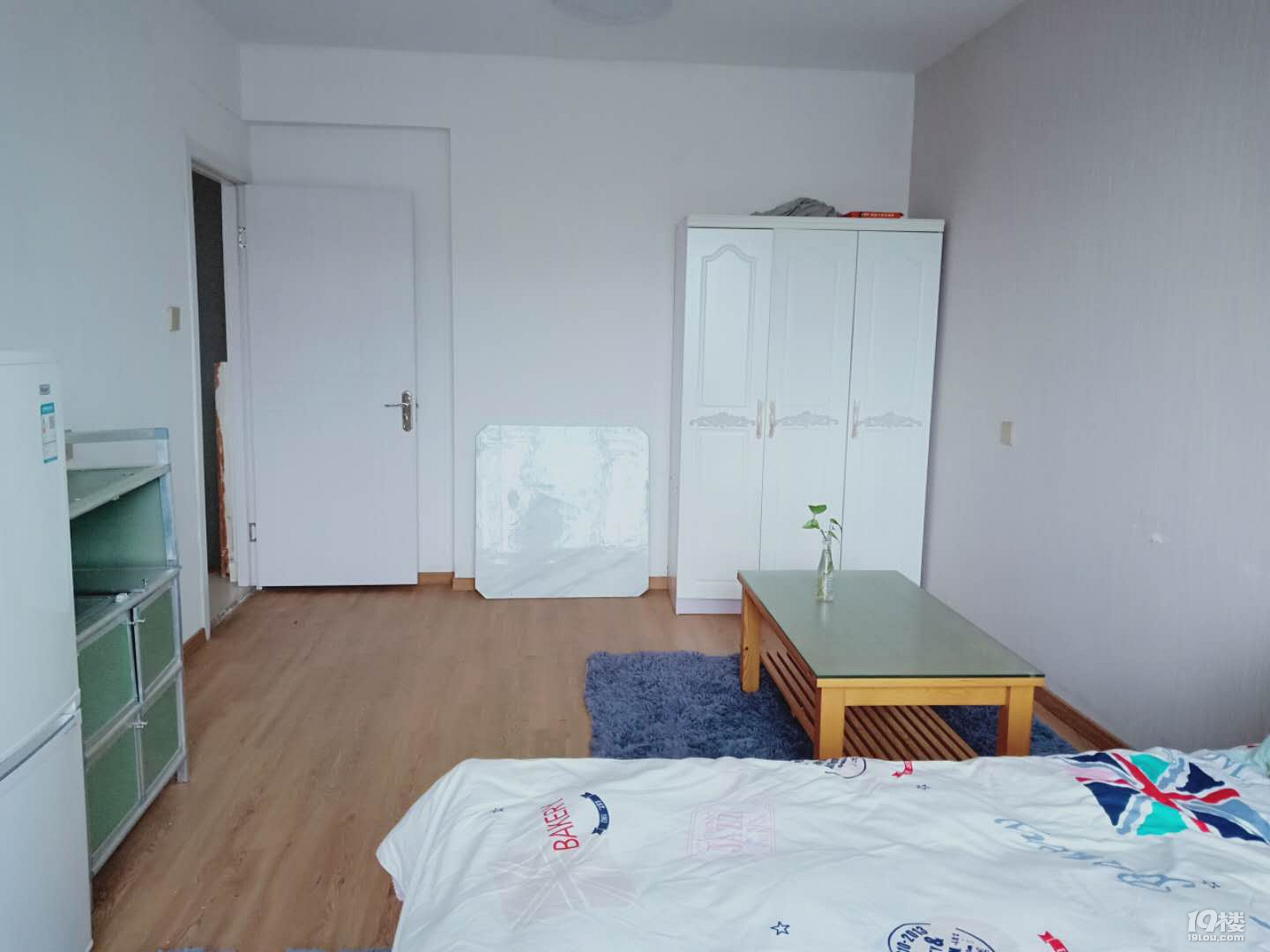 景上公寓大开间出租2户公用卫生间