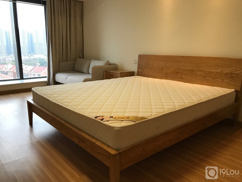 【房东急租】闸弄口地铁站300米,一室一厅公寓