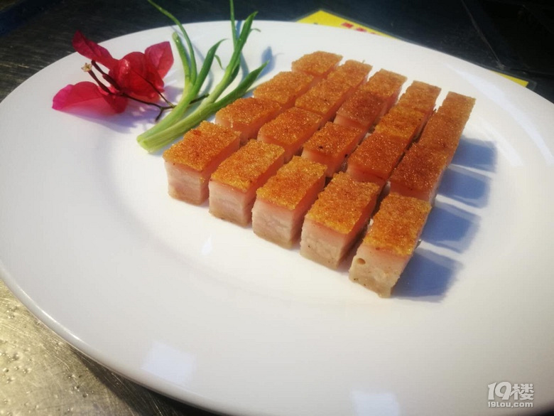 澳门脆皮烧肉,皮脆肉香