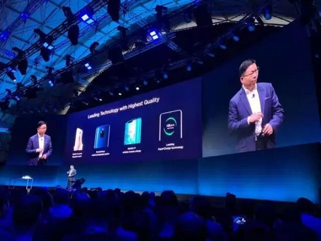 17500元!华为5G折叠手机刷屏,在欧洲的反响竟