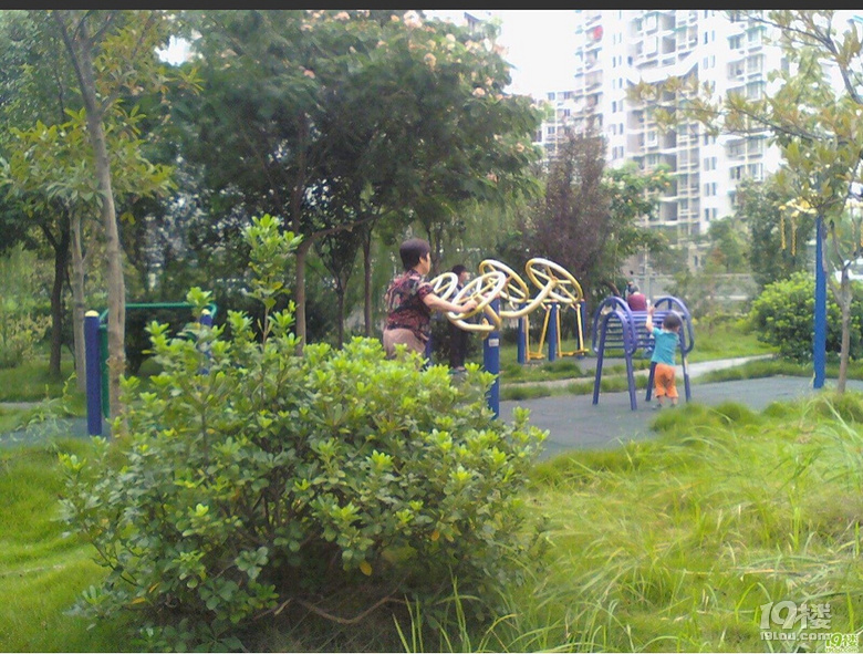 已经租掉大浒东苑 欧尚超市旁 ～温馨的二室一厅一厨一卫～出租