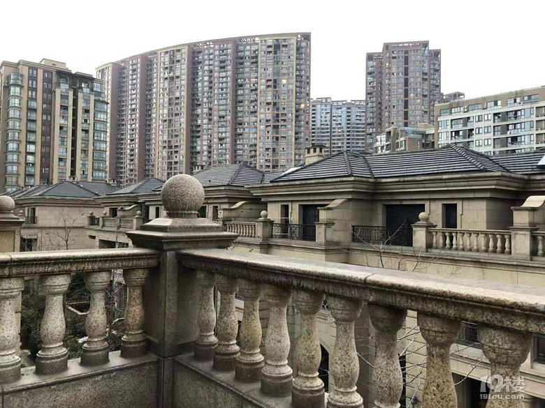 海创园旁 富贵豪庭 主卧朝南 价格实惠 快来抢购