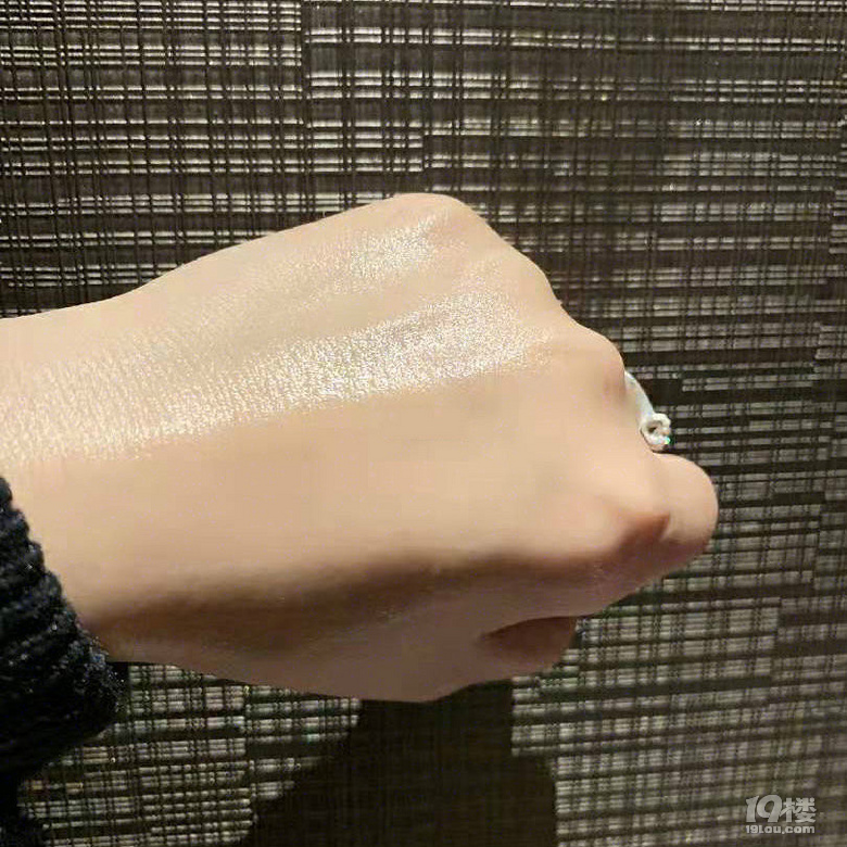混皮常干燥过敏泛红应该如何解决？