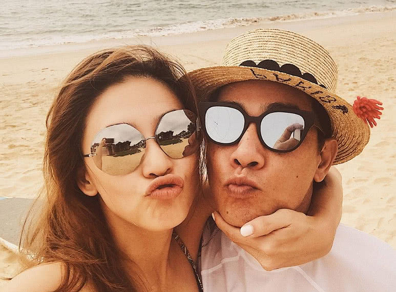 陈小春用废纸当西装口袋巾,山鸡哥超接地气引