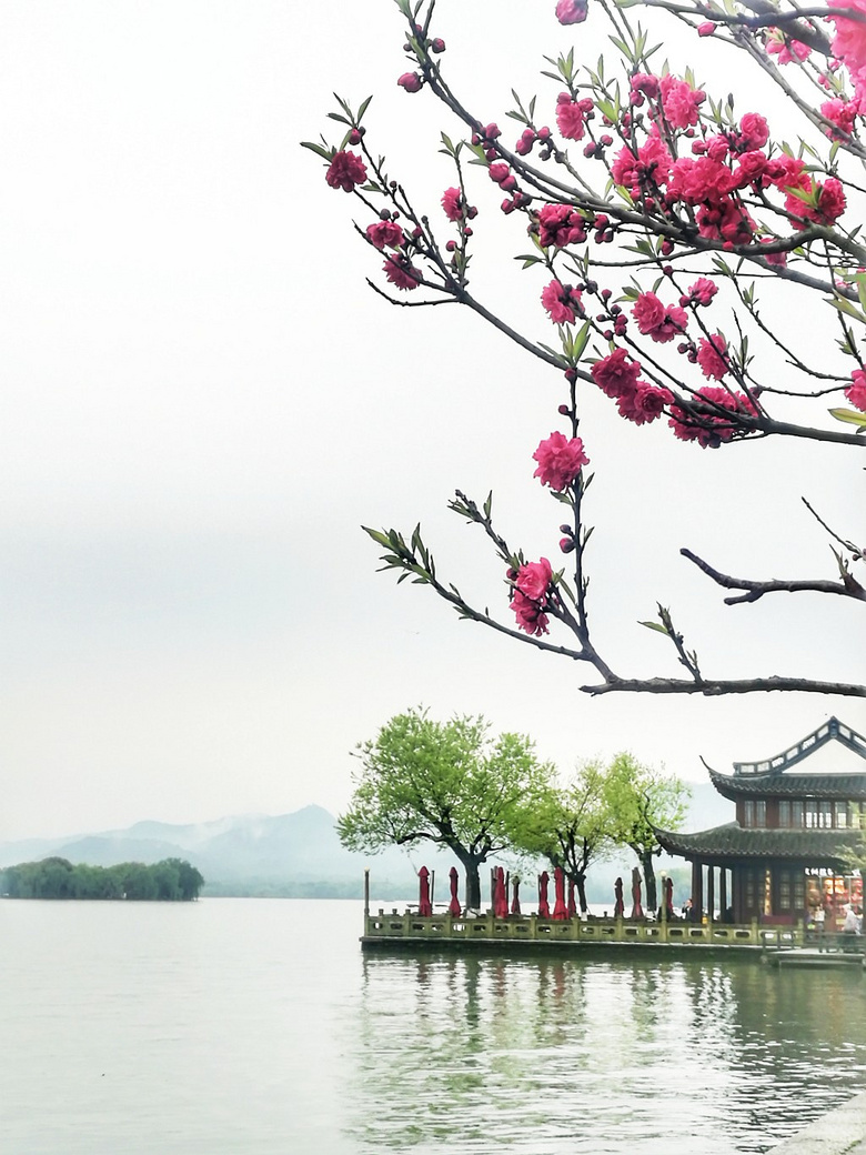 平湖秋月