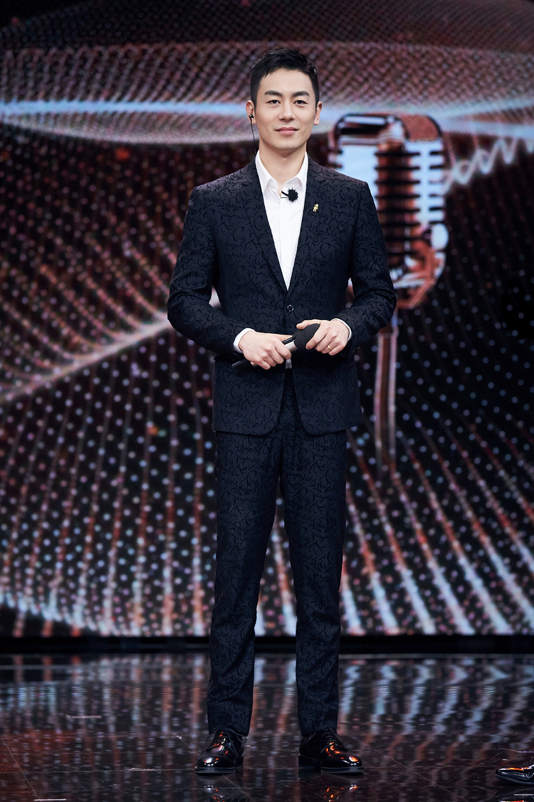 声音怪物朱亚文《声临其境》王者归来 助声秦昊夺冠