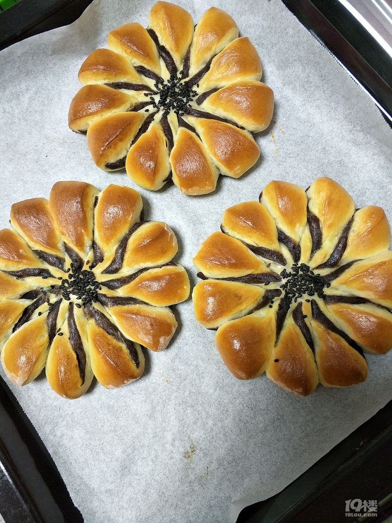 花朵面包豆沙