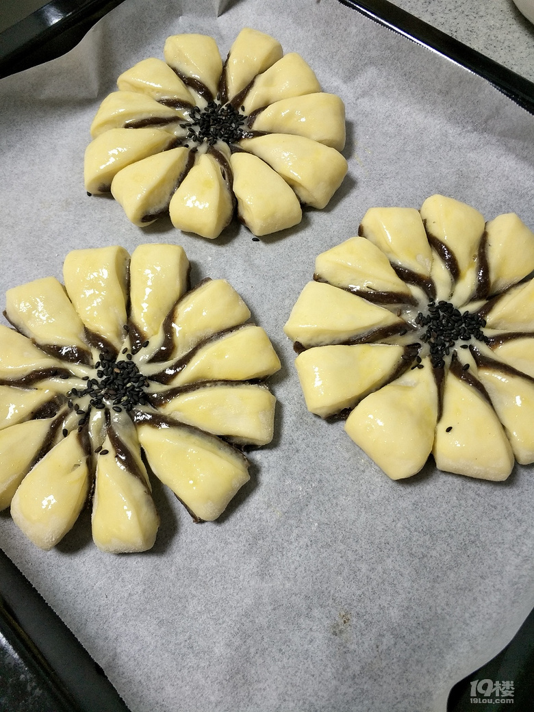 花朵面包豆沙