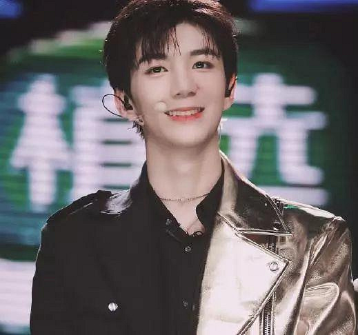 恭喜!洪欣儿子张镐濂被曝考入上戏,洪欣风波后现身活动心情好!