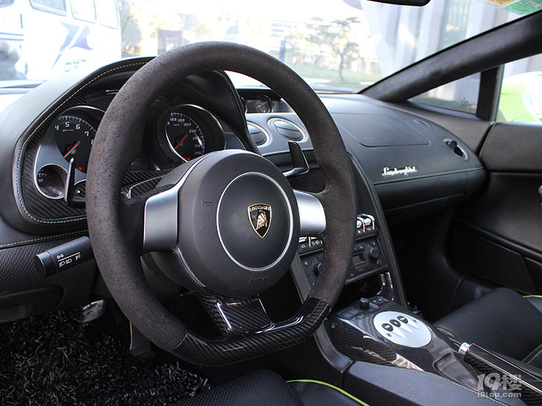 杭州570小牛出租 租跑车自驾 租超跑找陆尊