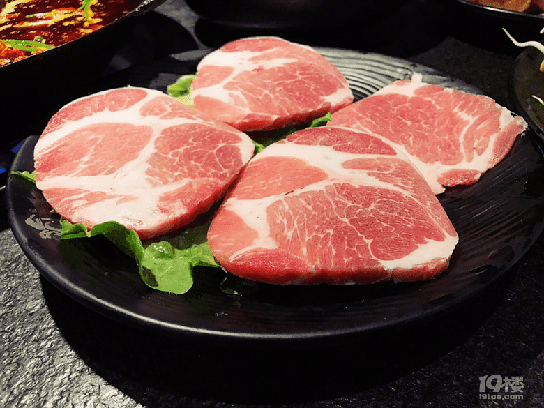 【8隊】大半夜跑到濱江吃重慶牛油火鍋,井水豆花配火鍋香油!