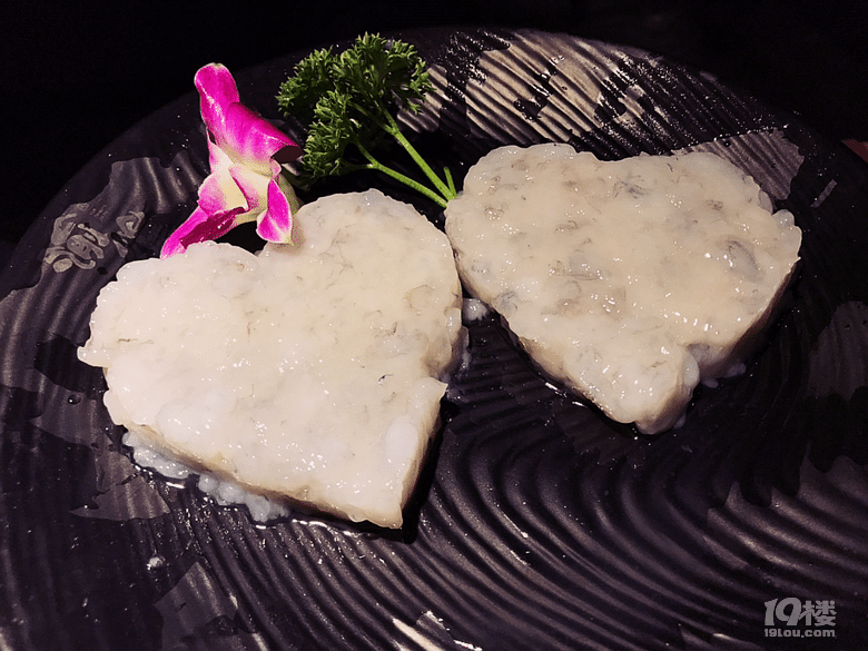 【8隊】大半夜跑到濱江吃重慶牛油火鍋,井水豆花配火鍋香油!