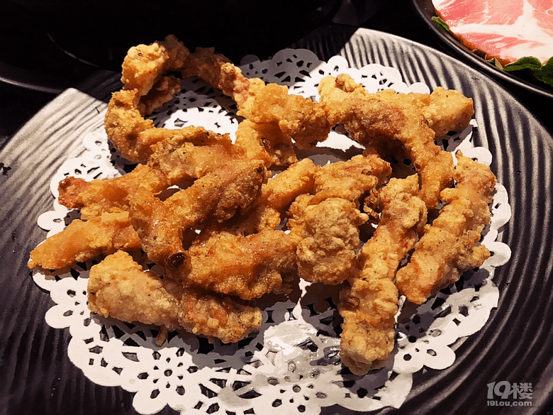 【8隊】大半夜跑到濱江吃重慶牛油火鍋,井水豆花配火鍋香油!