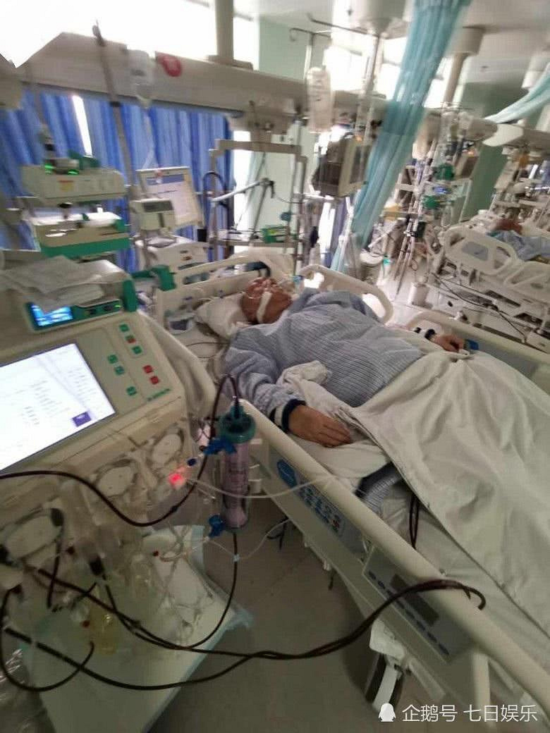 68岁香港男星被曝病危,已转icu满身插管抢救治