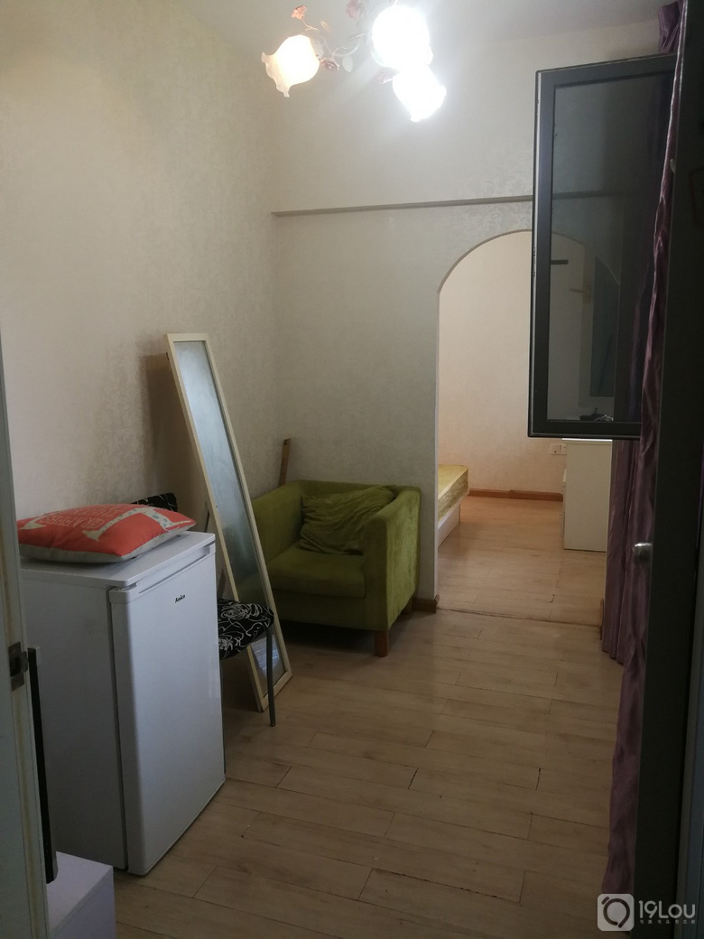 滨江东方郡西区一室一厅一卫出租东方郡西区